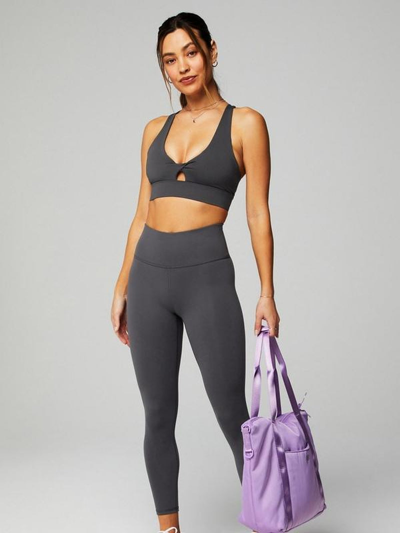 Fabletics Women'S Oasis Twist Medium Impact Sports Bra